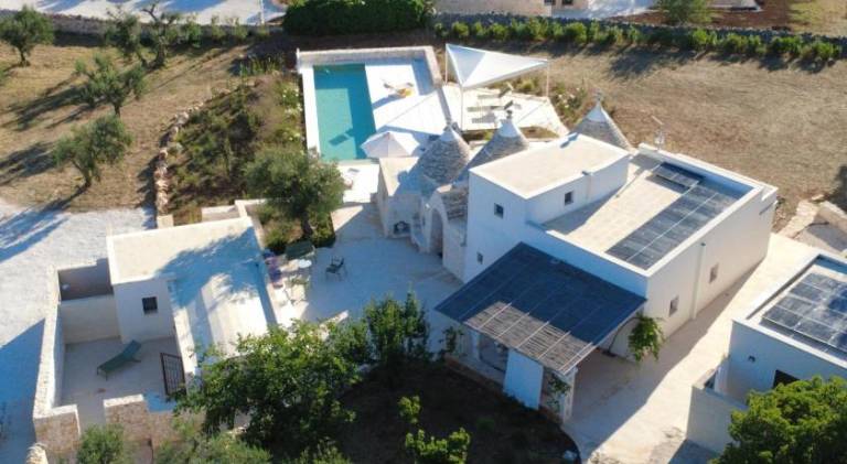 Vacation home with pool in Cisternino