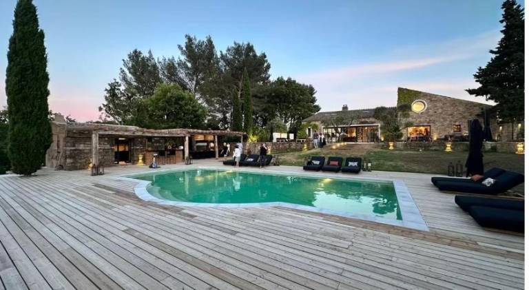 Villa with pool | Pet-friendly — photo 3