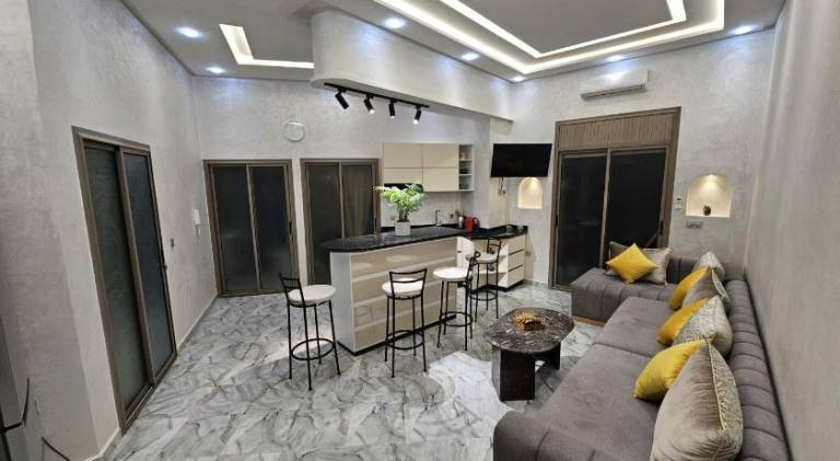 El Mehenni Gueliz JACUZZI 6 Personnes Terrasse Privative — photo 3