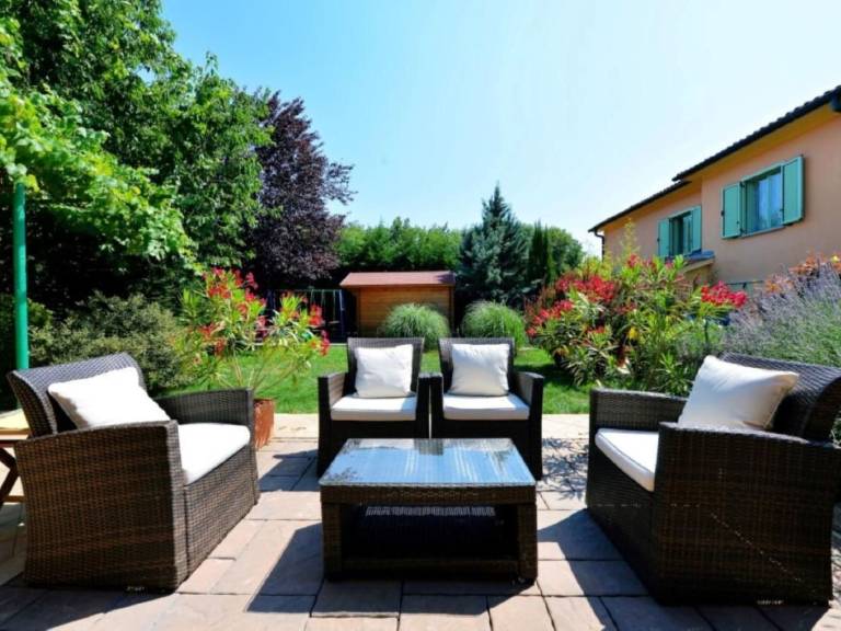 Vacation home with private pool, patio & barbeque | Nature view | Pet-friendly — photo 4