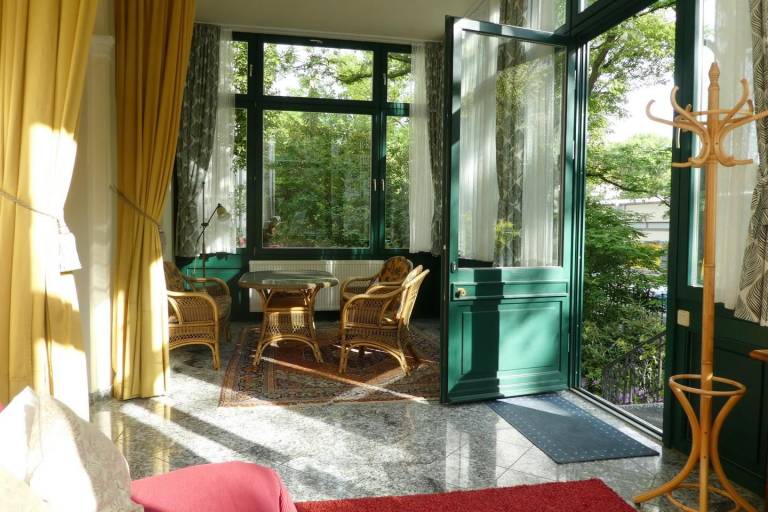In Salon und Herrenzimmer
