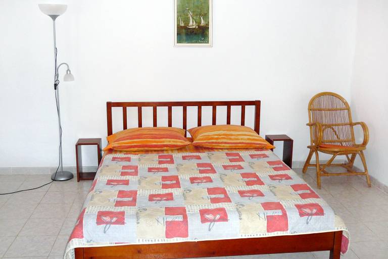 One bedroom apartment with terrace and sea view Postira, Brač (A-2919-a) — photo 4