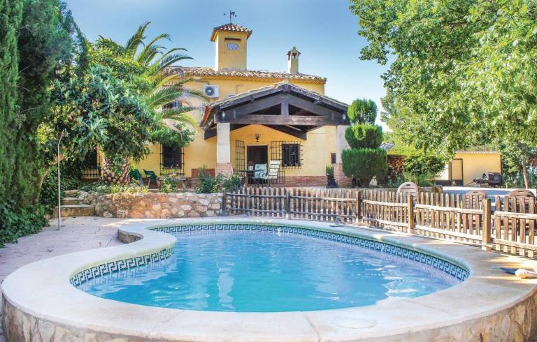Casa Fuente-Álamo
