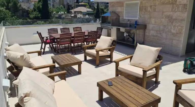 Amazing 2Bdrm penthouse in JLM with balcony and view - פנטהאוז ירושלים — photo 2