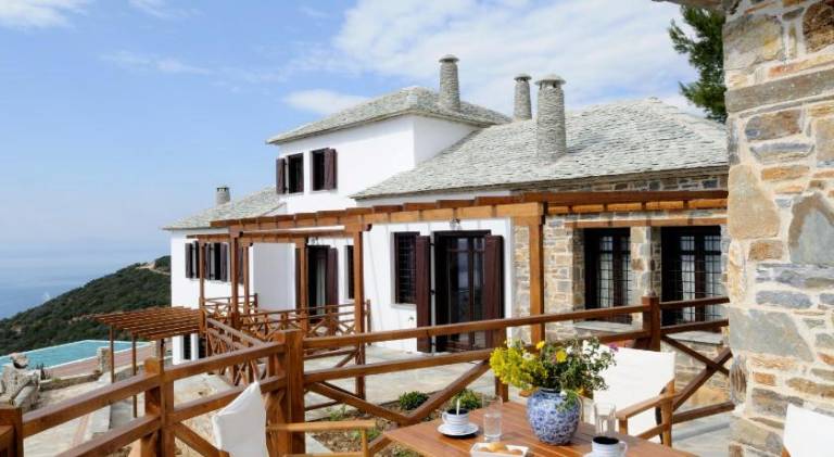 Charming villa with garden, pool & terrace | Pets are welcome — photo 4