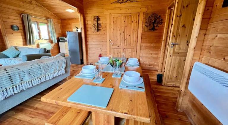 Chalet with 2 rooms for 4 persons — photo 3
