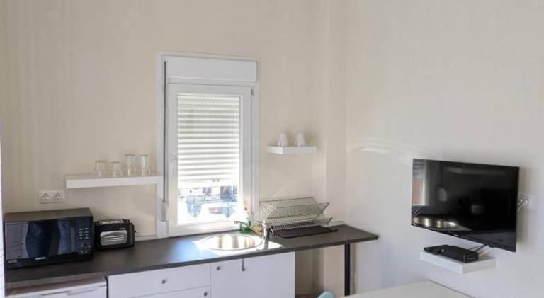 Serviced apartment with garden & terrace — photo 5