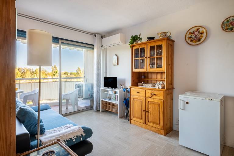 Rental apartment with pool, garden & fast internet | Garden view | Suitable for remote work — photo 4