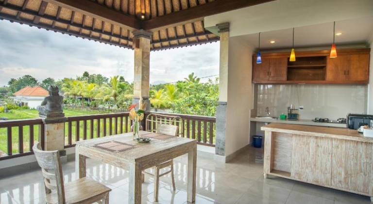 Apartment with garden, terrace & pool | Pet-friendly — photo 3