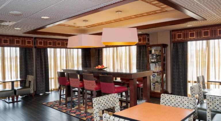 Hampton Inn Seymour — photo 4