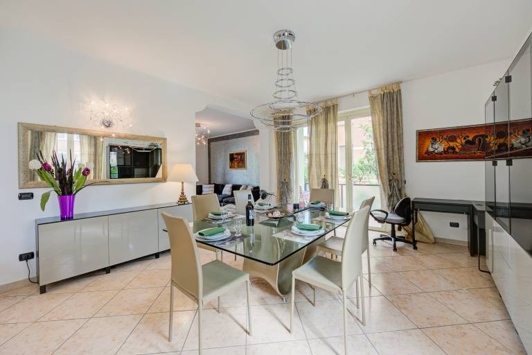 Family-friendly rental apartment with terrace, garden & jacuzzi | Pets allowed — photo 4