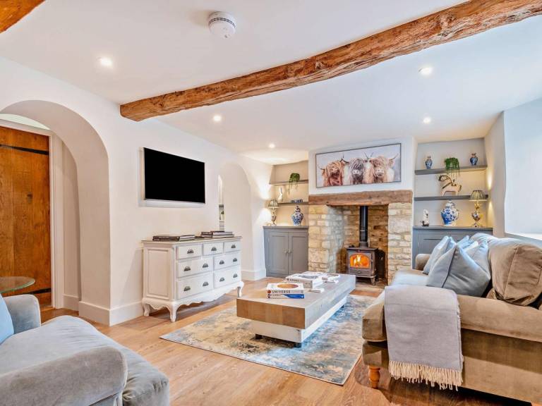 Cottage with barbeque & garden in Gloucester