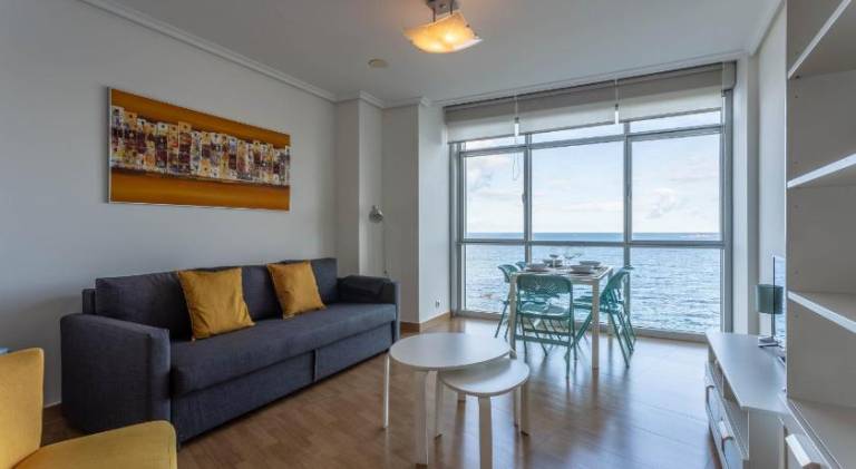 Holiday apartment | Close to the beach | Pet-friendly in A Coruña