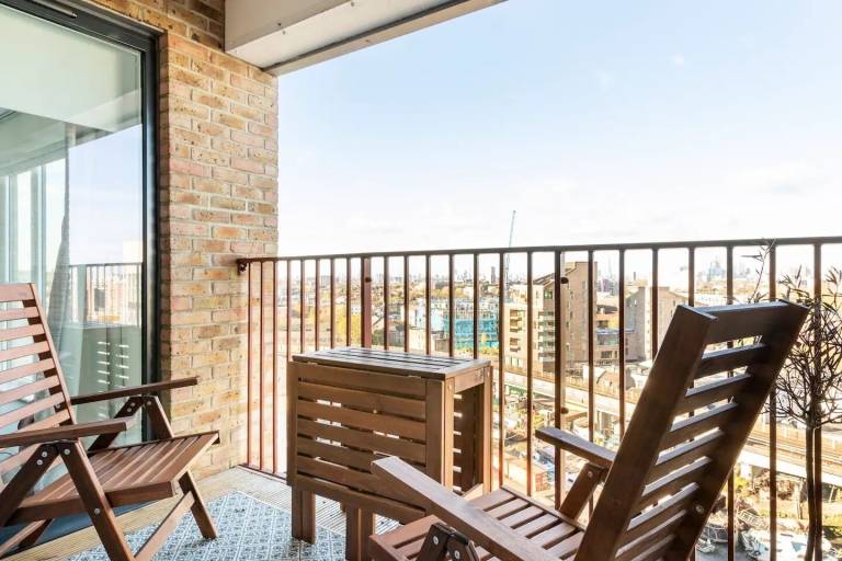 Condo  Catford