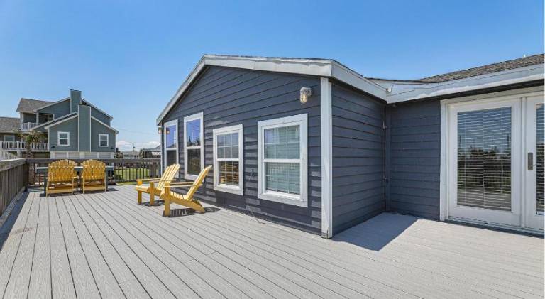 House with patio — photo 4