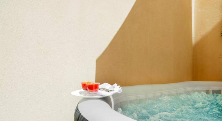 Colonna Secret, Private Jacuzzi in Historic Center — photo 2