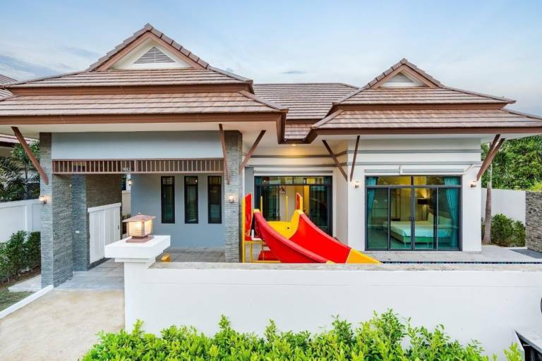 Villa with terrace in Phetchaburi