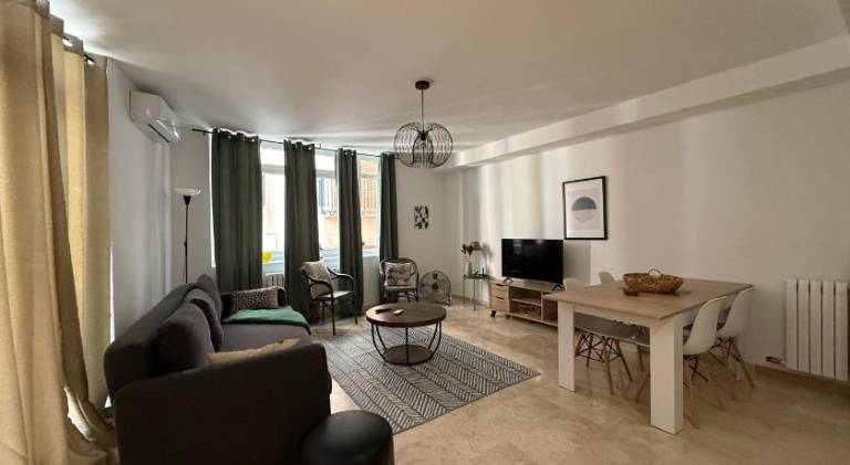 Rental apartment | Near Cathedral-Basilica of Our Lady of the Pillar — photo 2