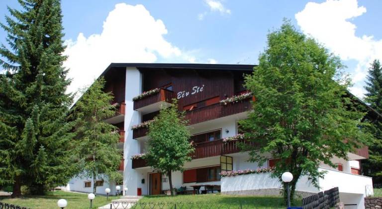 Serviced apartment with garden — photo 2