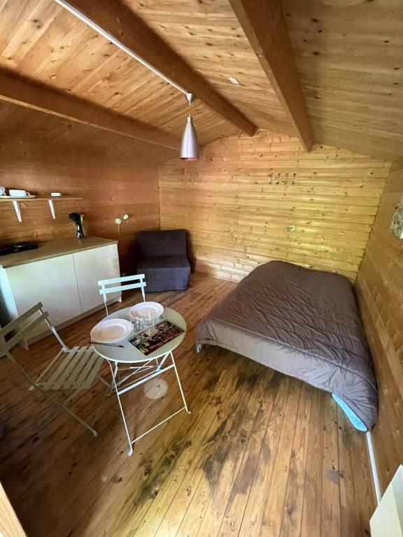 Chalet with terrace, BBQ & yard — photo 5