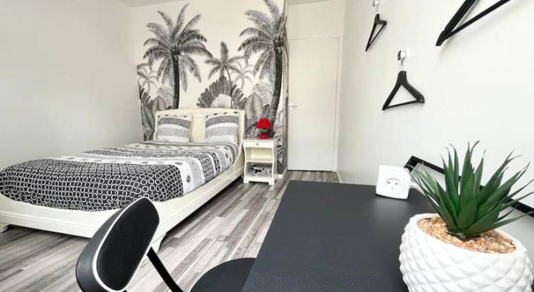 Holiday apartment with 1 room for 4 persons in Montlucon