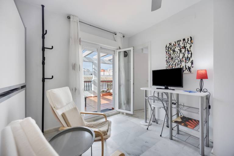 Holiday apartment with terrace & fast internet — photo 3