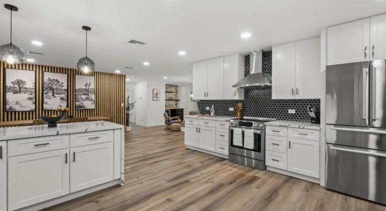 Spacious vacation home with pool | Pets allowed — photo 4