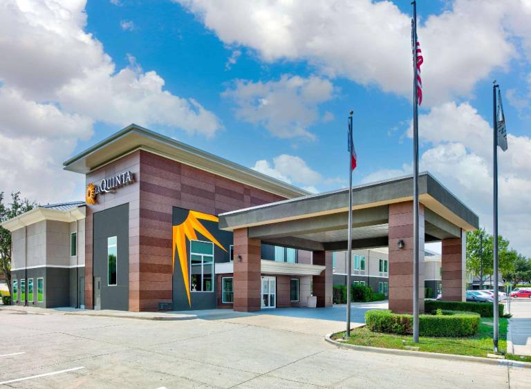 La Quinta Inn & Suites by Wyndham Dallas - Las Colinas in Irving, TX