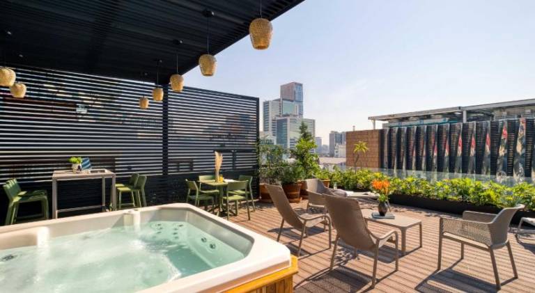 Wonderful serviced apartment with patio & jacuzzi | Pets are welcome — photo 4