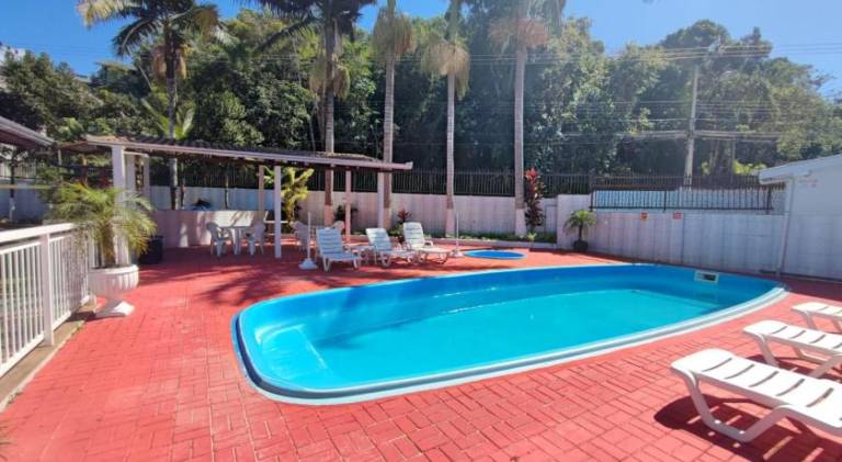 Vacation home with pool — photo 5