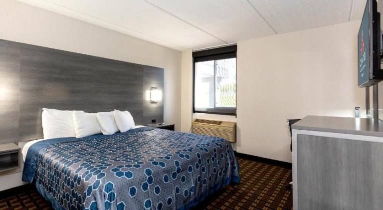 Coratel Inn & Suites - Mankato — photo 2