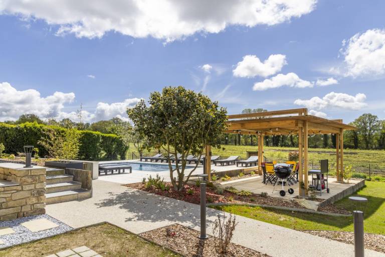 Beautiful gite with garden, patio & pool | Dogs allowed — photo 2