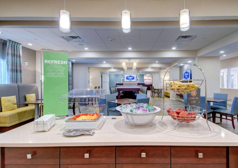 Hampton Inn Boston - Westborough — photo 4