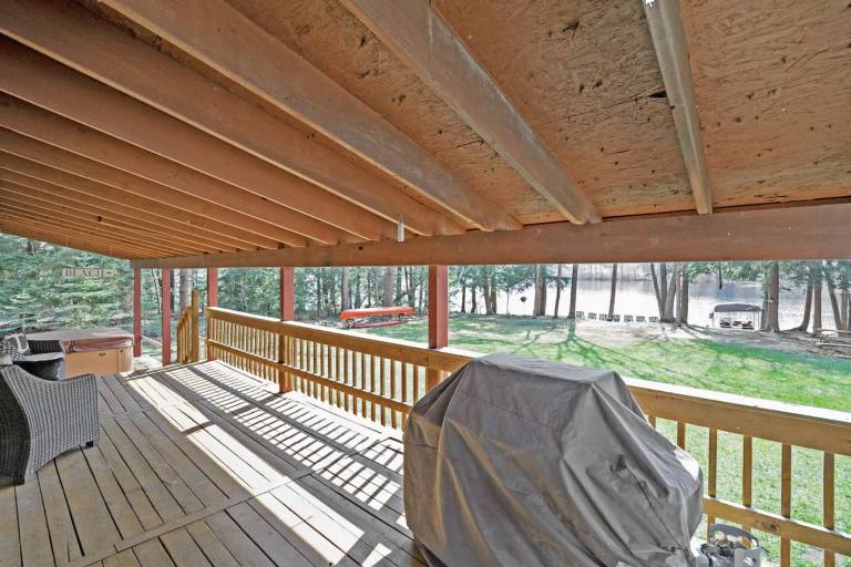 Lakeside Getaway with Hot Tub — photo 4