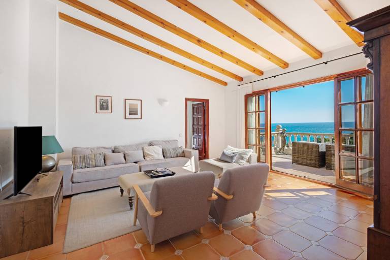 House with pool, garden & terrace | Beach view | Suitable for remote work — photo 2