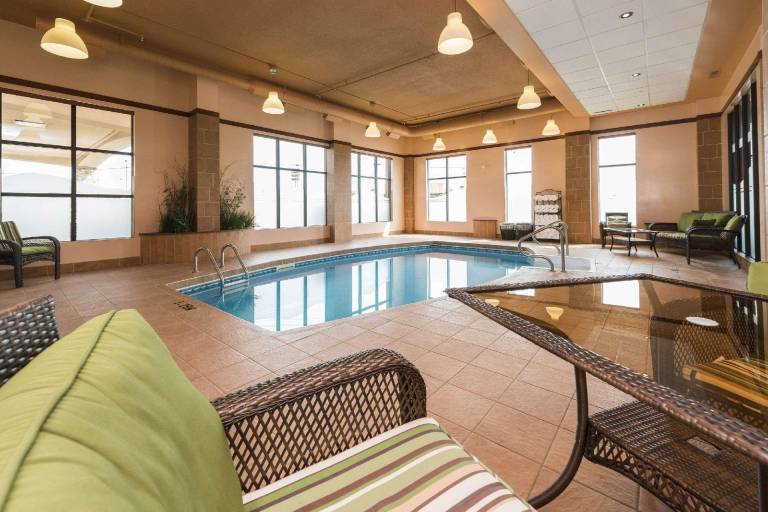 Quality Inn & Suites — photo 4