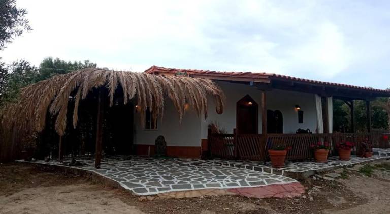 House with terrace, barbeque & garden | Suitable for remote work in Kassandra