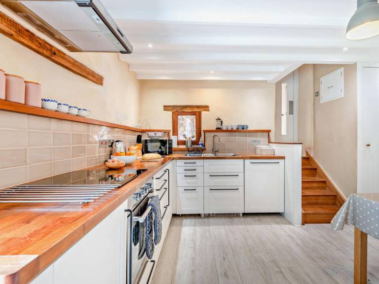 Cottage with 2 rooms for 4 persons — photo 3