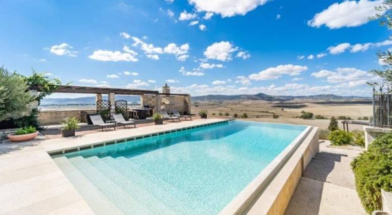 Villa with pool — photo 2