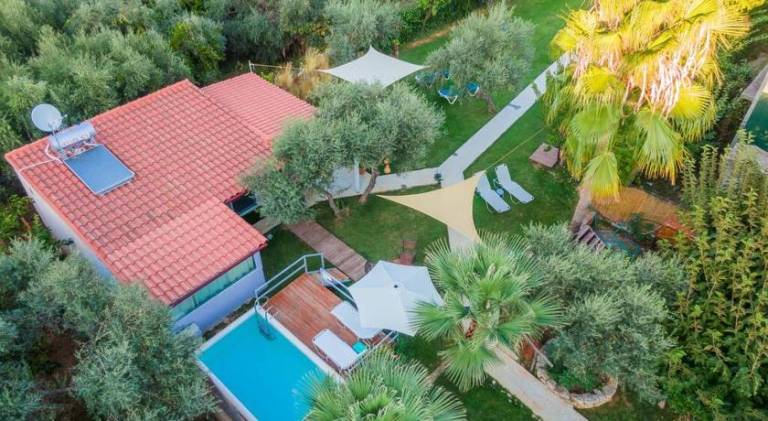 Charming villa with pool | Dogs allowed in Chania
