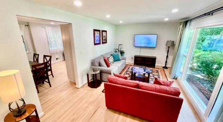 House with 4 rooms for 8 persons in Silver Spring, MD