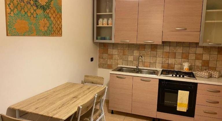 Apartment with yard & terrace — photo 3