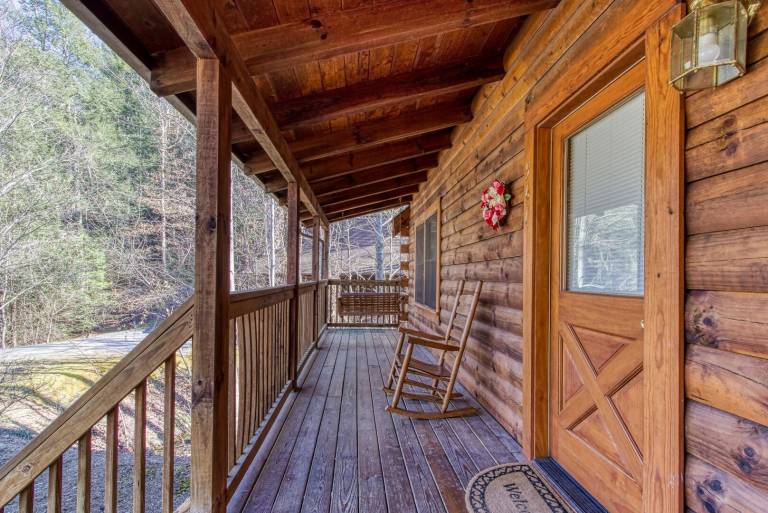 Family-friendly cabin with private pool | Pets allowed — photo 2