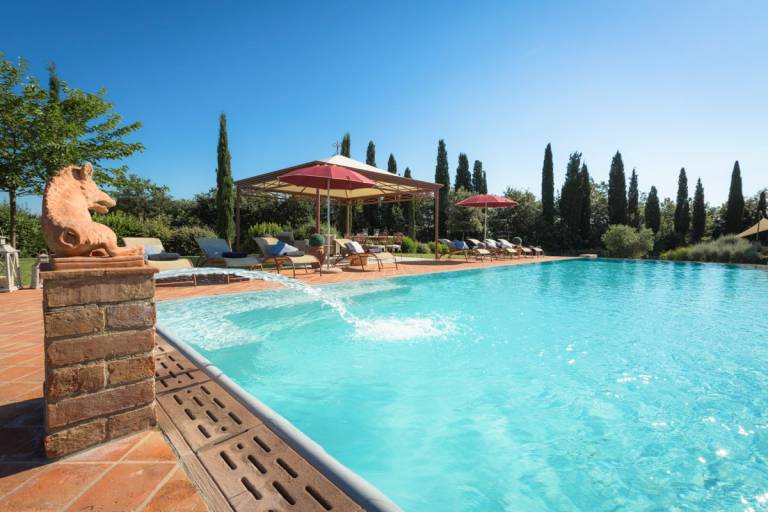 Child-friendly charming villa with yard, hot tub & patio | Pet-friendly — photo 4