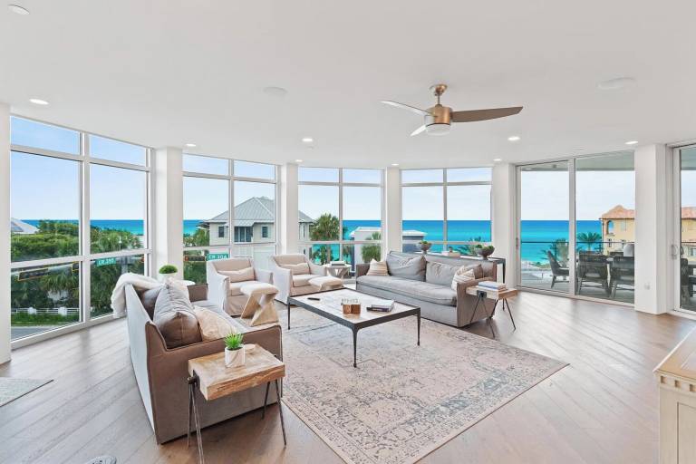 Condo Seaside