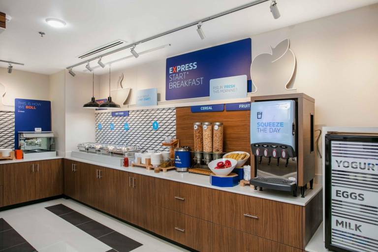 Holiday Inn Express And Suites OAKHURST-YOSEMITE PARK AREA By IHG in Oakhurst, CA