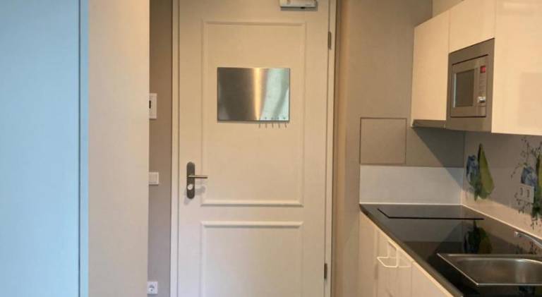 Apartment with patio & yard | Pets allowed — photo 4
