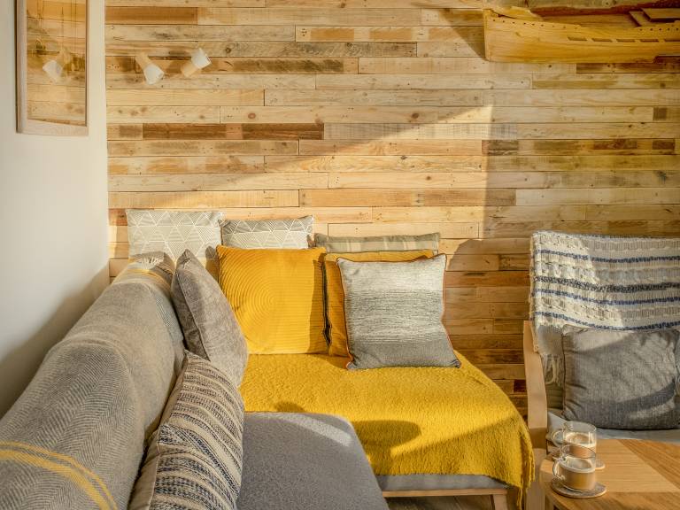 Cottage with yard | River view — photo 5