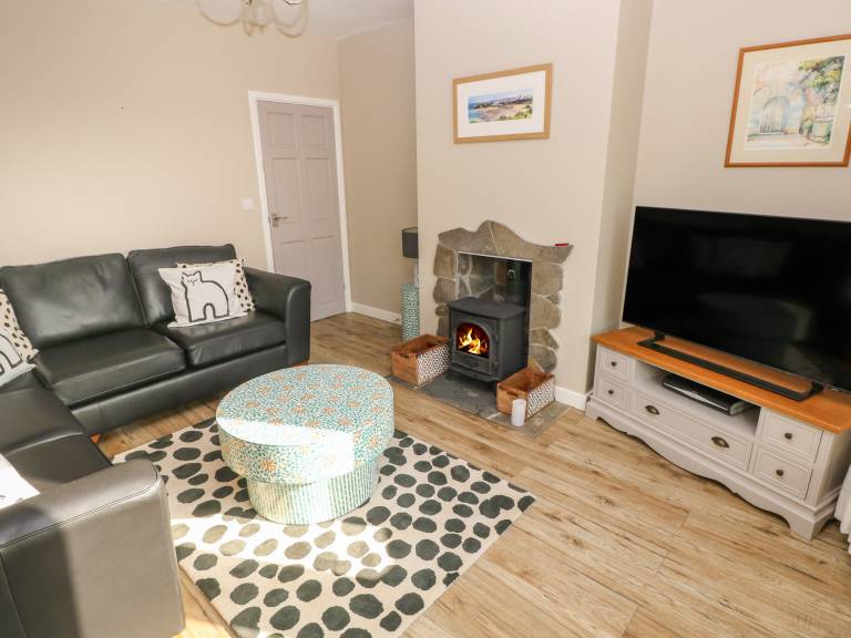 Children-friendly nice cottage with BBQ & yard | Beach view | Pets allowed — photo 5