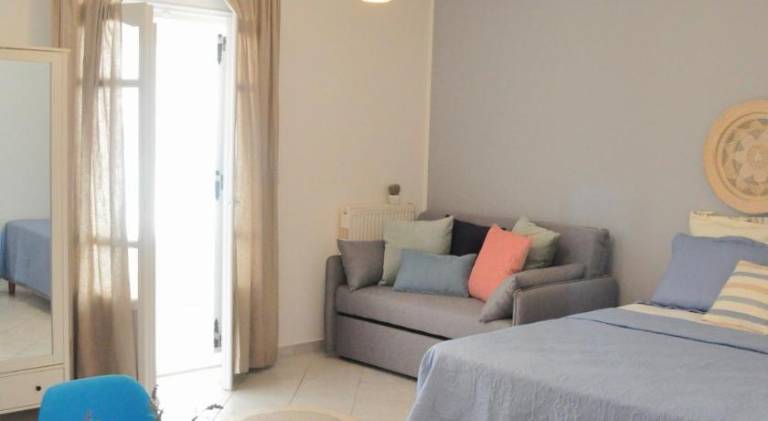 Holiday apartment with patio in Naxos